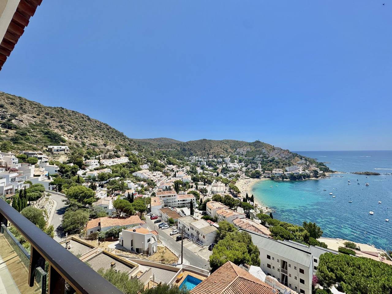 Appartement de vacances entier, St3. Appartement avec vues magnifiques et parking privé in Canyelles Petites, Roses