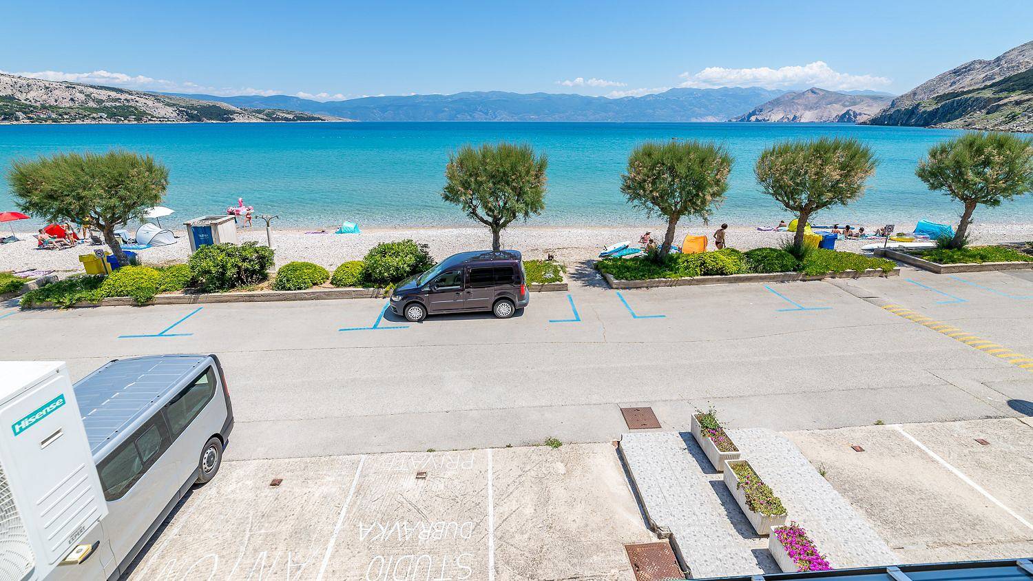 Appartement entier, Direkt an der kristallklaren Adria gelegen in Zarok, Baška