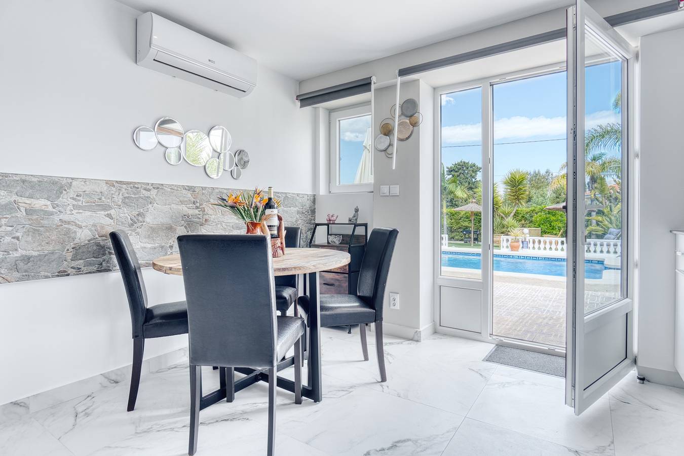 Entire apartment, Apartment 'Carpe Diem' with Shared Pool, Wi-Fi and Air Conditioning in Busot, Costa Blanca