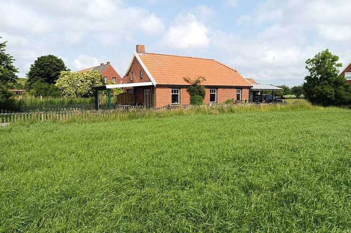 Ferienhaus für 4 Personen, mit Garten in Jemgum
