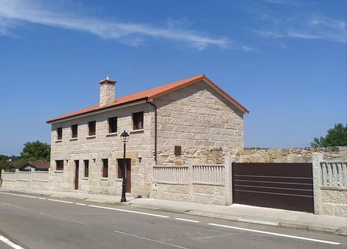Casa de vacaciones para 14 personas, con vistas además de jardín y terraza - 1
