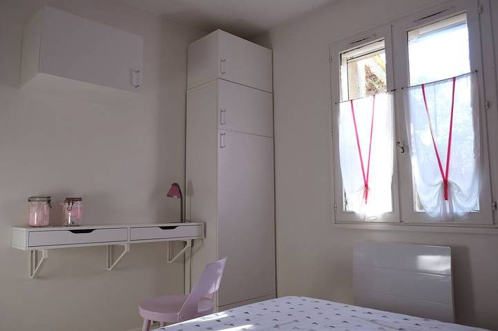 Gîte pour 4 personnes, avec jardin et piscine à Nans-les-Pins - 4