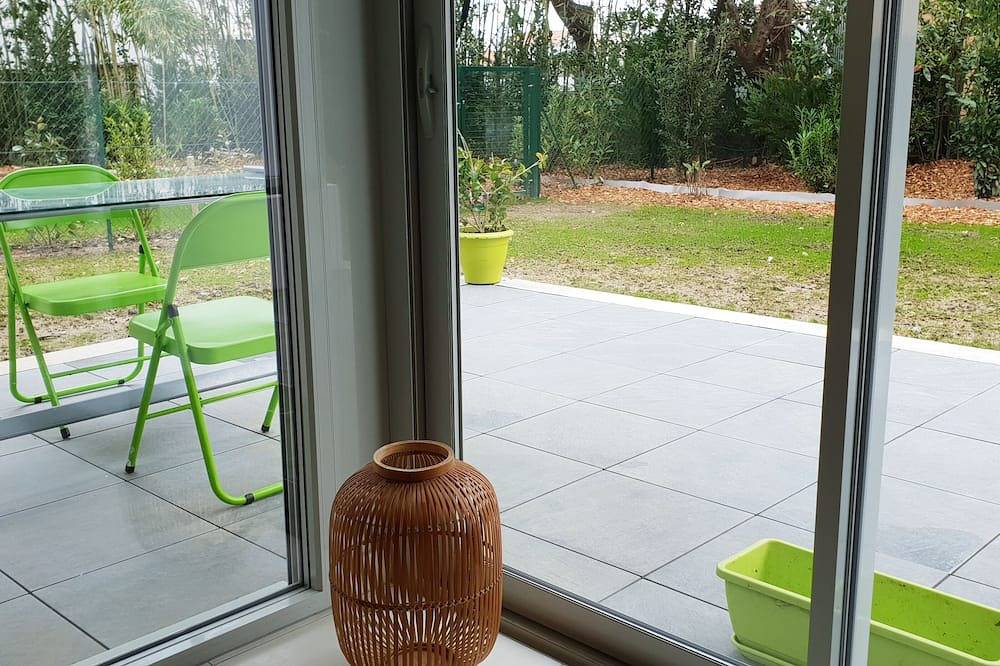 Entire apartment, Studio in luxury residence with garden 10 minutes from Biarritz and beaches in Anglet, Bayonne region