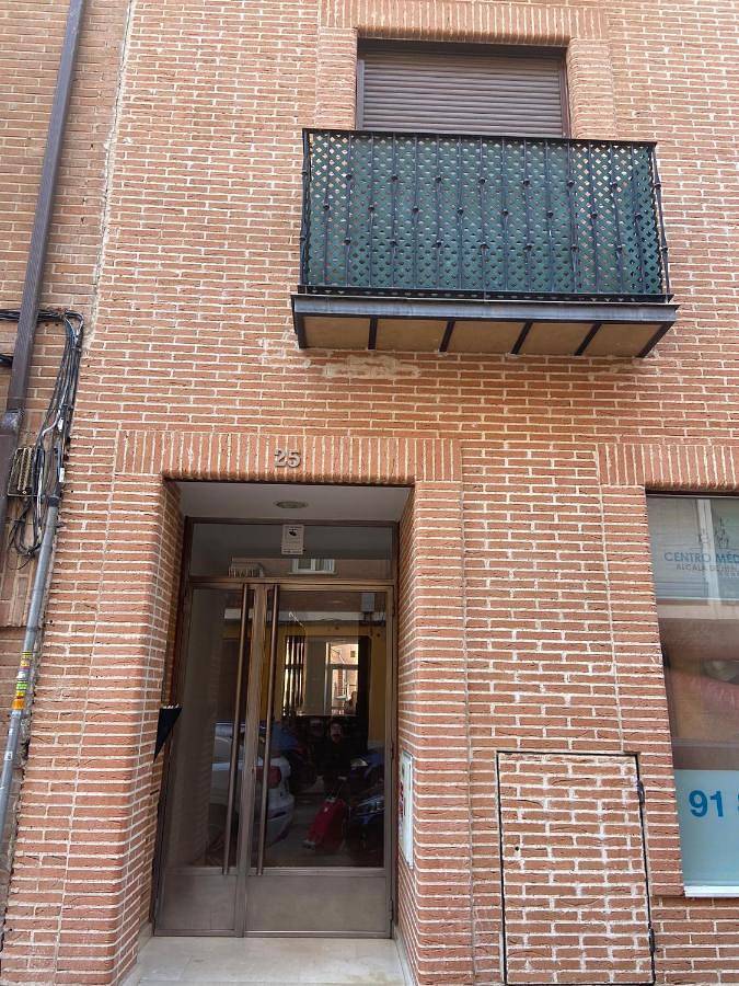 Apartamento para 2 personas, con terraza en Alcalá de Henares