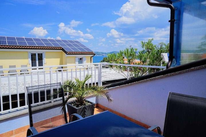 Ganze Ferienwohnung, Ferienwohnung mit Balkon und Meerblick in Crveni Vrh, Umag und Umgebung