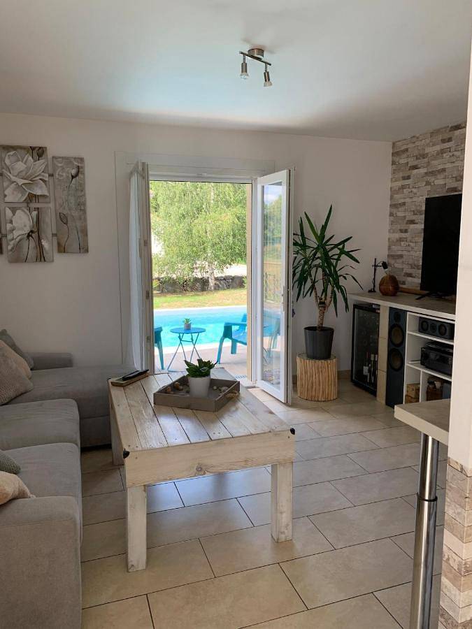 Gîte pour 7 personnes, avec jardin ainsi que piscine et vue, animaux acceptés à Éloyes - 2