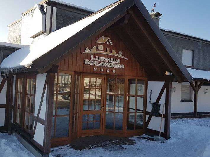 Ferienhaus für 6 Personen, mit Garten und Sauna sowie Terrasse, kinderfreundlich im Sauerland - 2