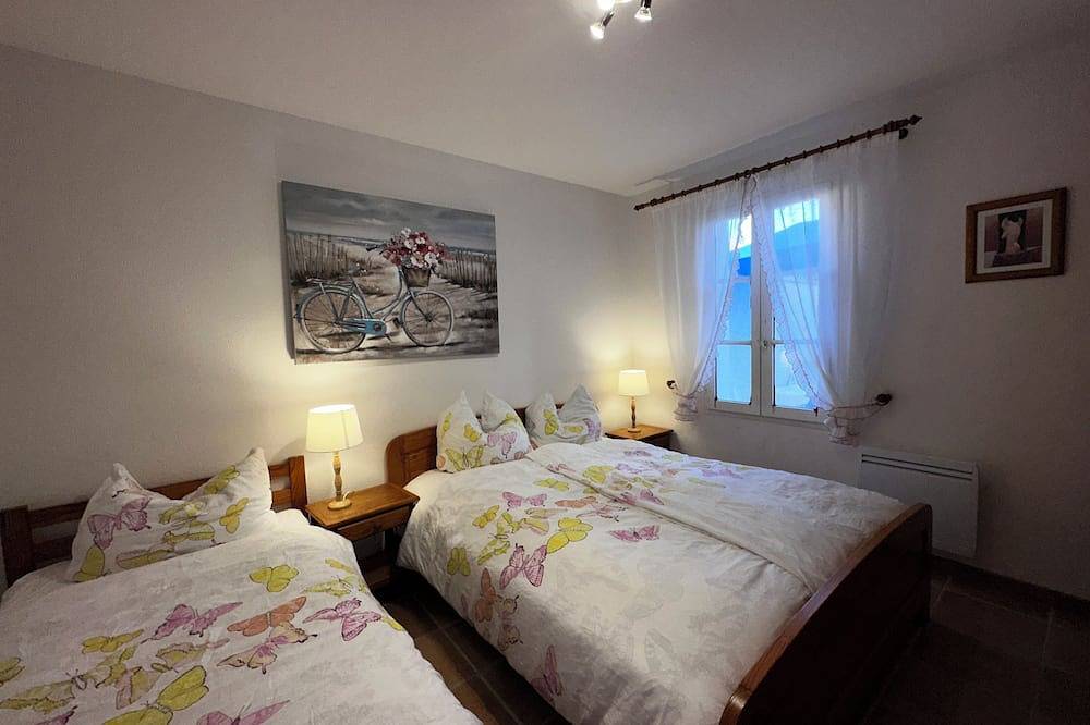 Ferienhaus mit Wintergarten und Strandnähe in Saint-Denis-d'Oléron, Côte de Beauté