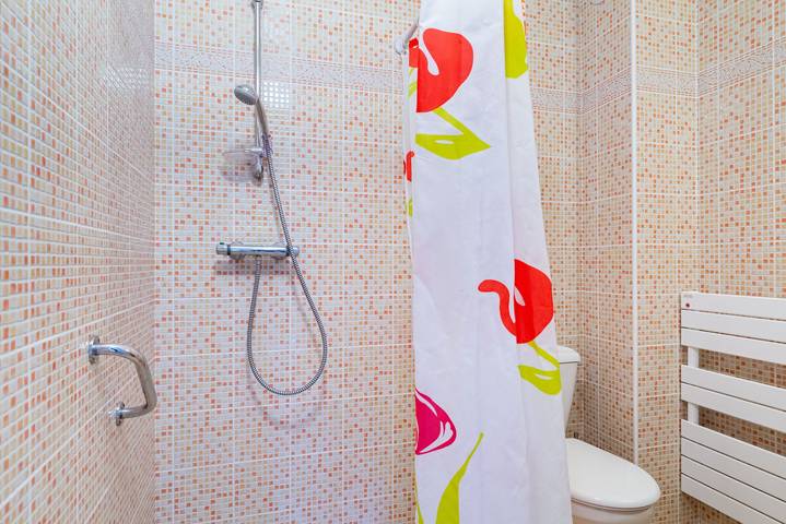 Apartamento entero, Les Voiles - appartement avec terrasse - plage à 50 m in Pléneuf-Val-André, Côte de Goëlo