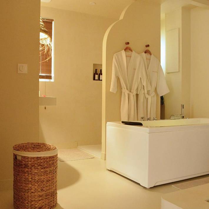 Gîte pour 2 personnes, avec terrasse et jacuzzi à Croix (homonymie) - 4