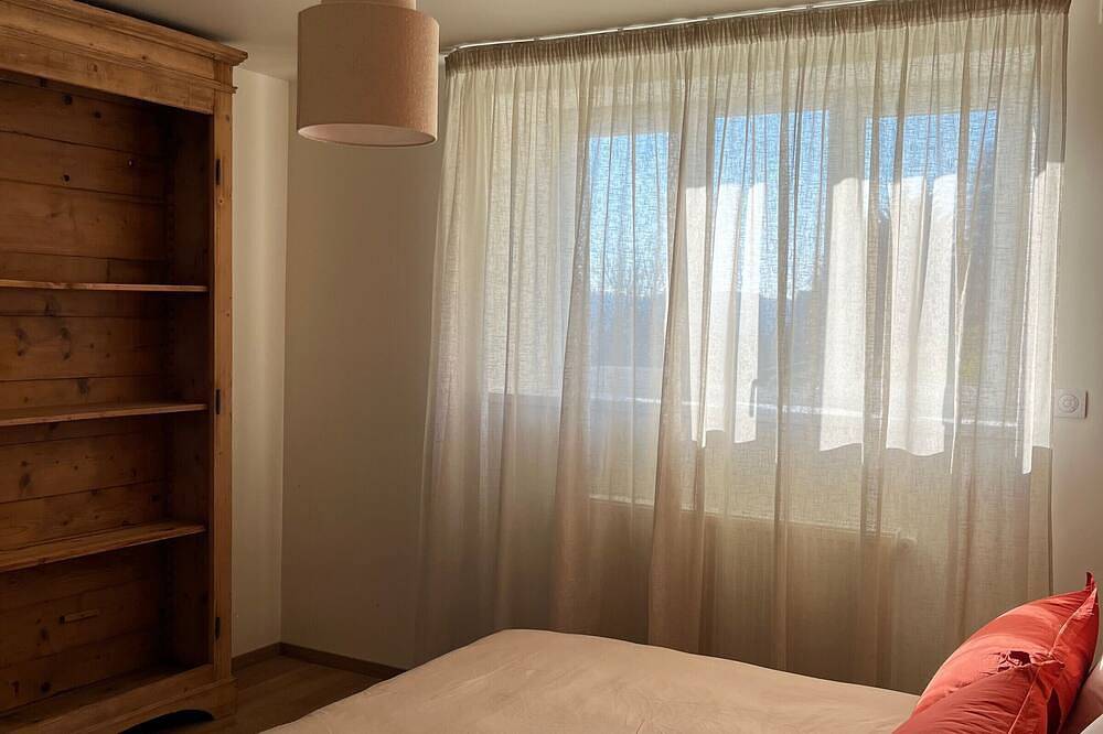 Mid-Century Stay in Val-d'Ajol with Parking and Pets Welcome in Le Val-d'Ajol, Parc naturel régional des Ballons des Vosges