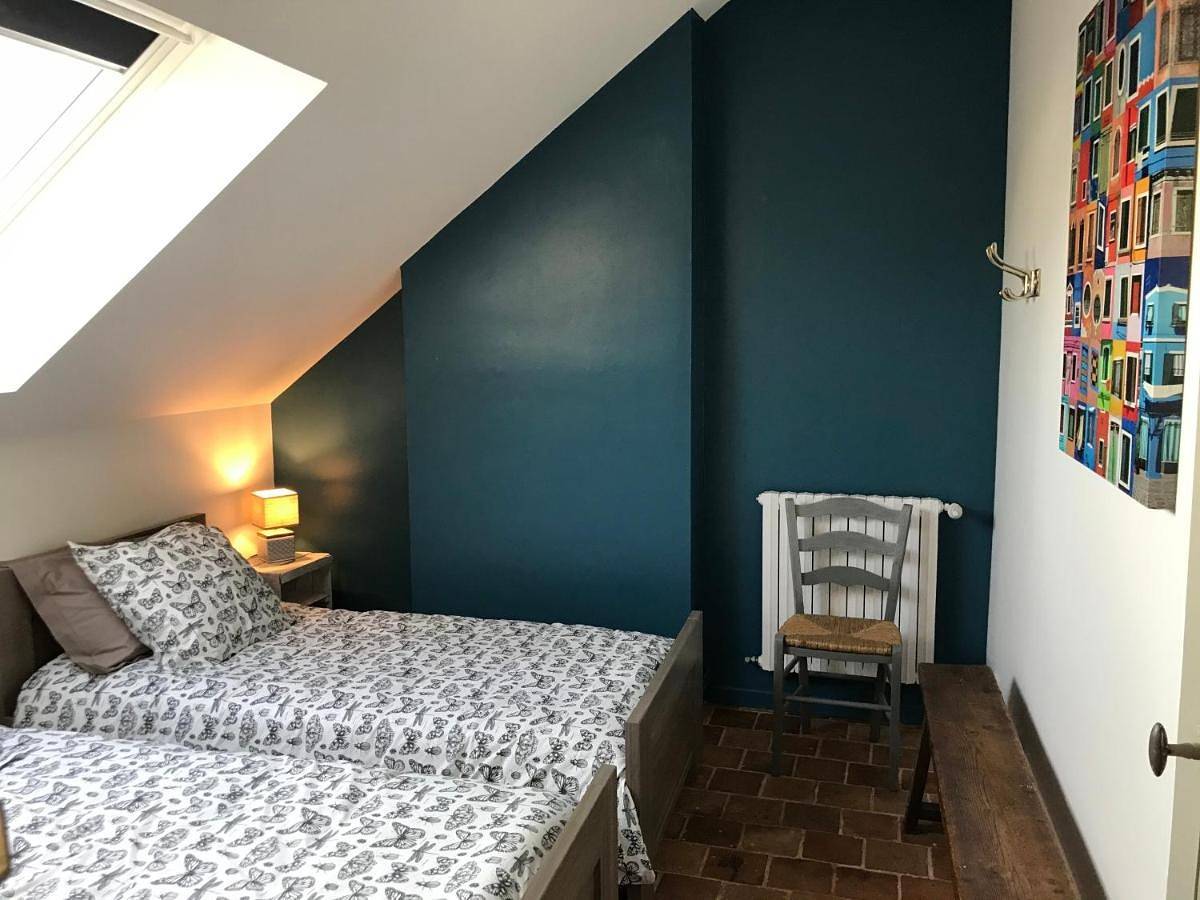 Comfort Triple Room with Shower in La Flèche, Sarthe