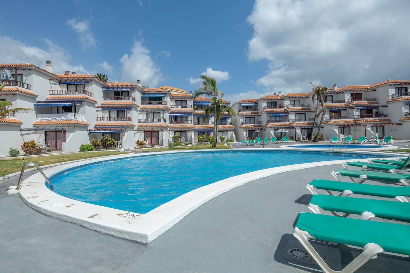 Appartement entier, Appartement 'Isla Bonita- A - 29' avec vue sur la mer, piscine partagée et Wi-Fi in Los Cancajos, La Palma Sud