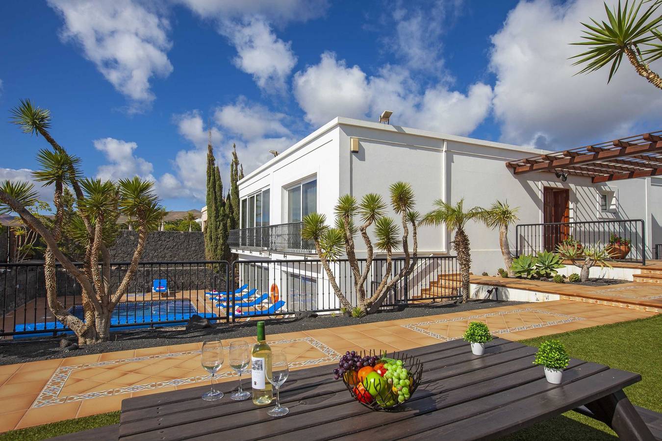 Villa voor 12 personen met uitzicht op zee in Puerto Calero, Yaiza