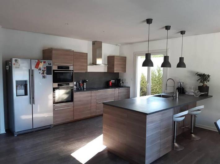 Location de vacances pour 6 personnes, avec terrasse ainsi que piscine et jardin à Générac - 3