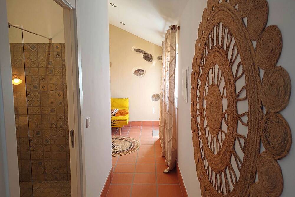 Casa Floresta - Qta de Matrena, 10m from Tomar and the Castelo de Bode reservoir in Tomar, Santarém District