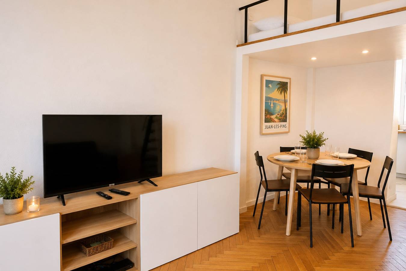 Appartement entier, Élégant appartement climatisé • À 5 min à pied des plages de Juan-les-Pins in Juan-les-Pins, Antibes