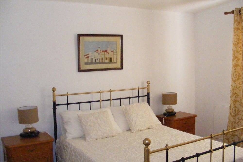 Komfortable Villa, privater beheizter Pool, Faro Algarve. in Estoi, Faro