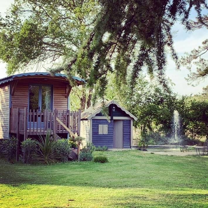 Camping pour 2 personnes, avec Terrasse et Jardin ainsi que Piscine et Sauna