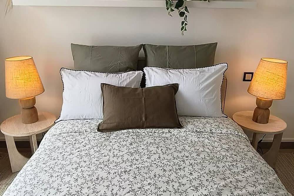 Entire apartment, Bright Apartment in Argenteuil, Val-d'Oise