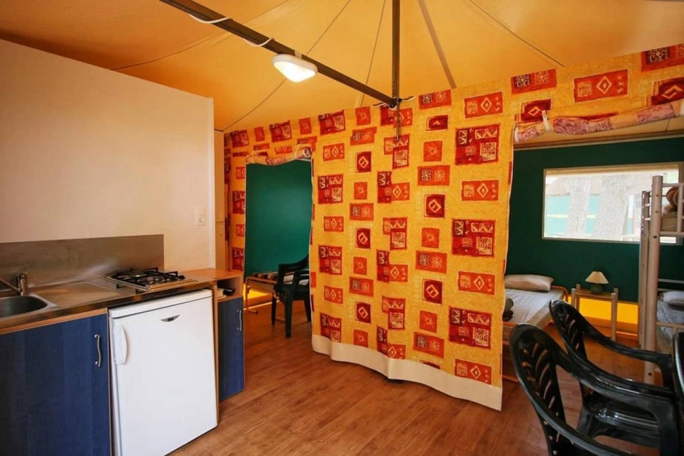 Tienda para 5 personas con sauna in Montroig, Costa Dorada