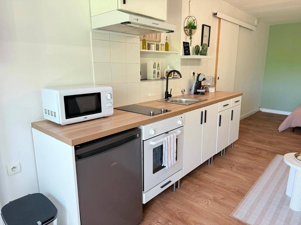 Appartement entier, One-Bedroom Apartment in Coupvray, Seine-et-Marne