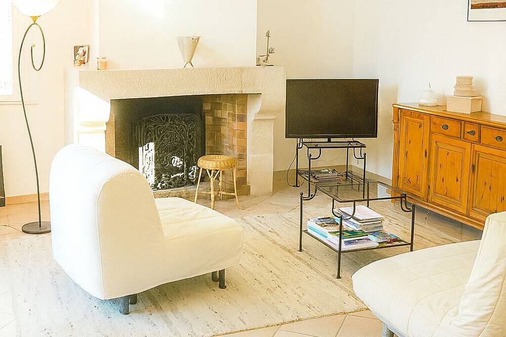 Charming house with heated heated pool, lake, sea, golf in Tourrettes, Draguignan region