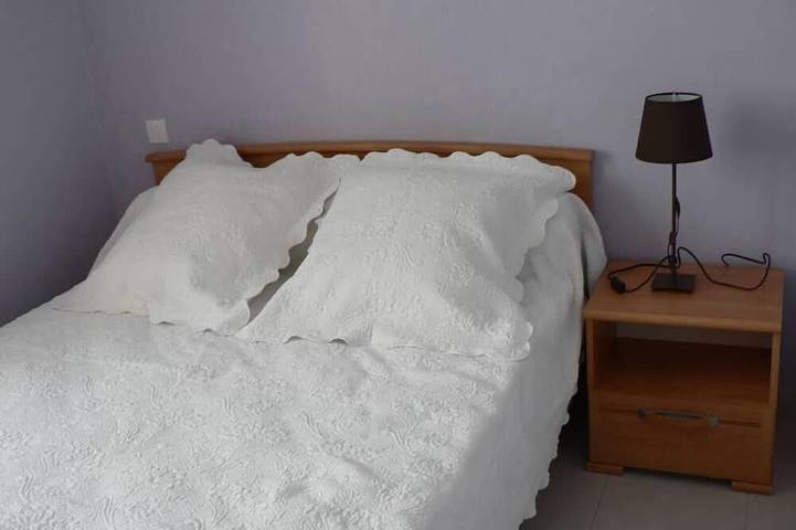 Gîte pour 4 personnes, avec jardin dans Réaux-sur-Trèfle - 2