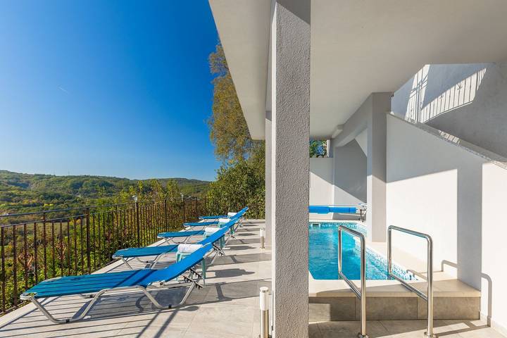 Ferienwohnung für 4 Personen, mit Terrasse und Garten sowie Pool in Kroatien - 4