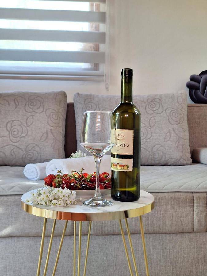 Kemping dla 2 osób, z Balkon i Taras oraz Ogród i Basen dla dzieci w Bośnia i Hercegowina