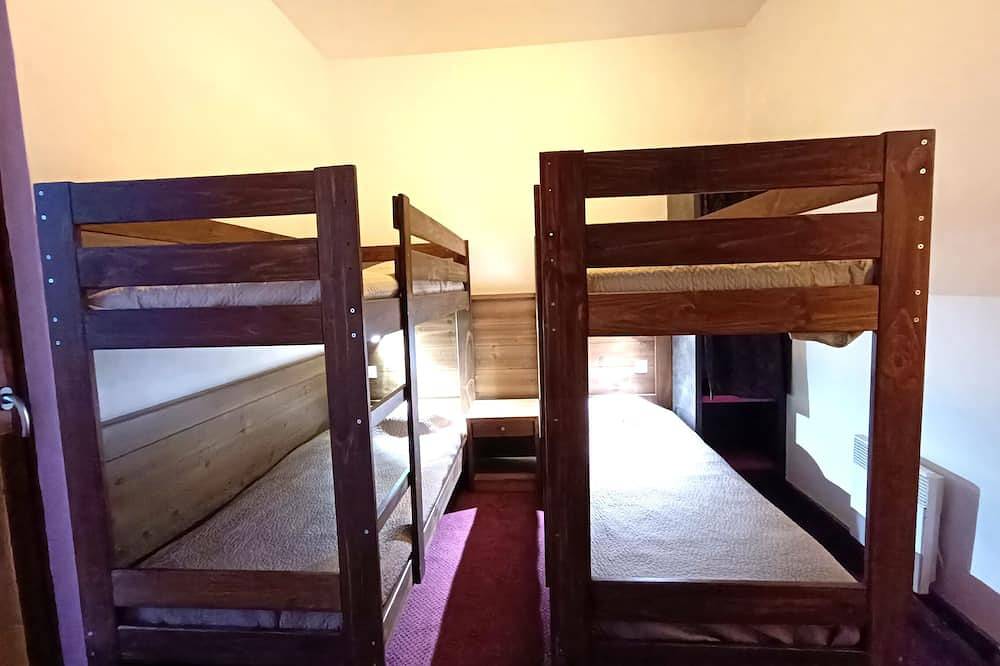 Apartamento entero, Appart in residence 4⭐au pied des pistes - 8 /10 pers - Spa + Piscine + Sauna in Station de Risoul, Risoul