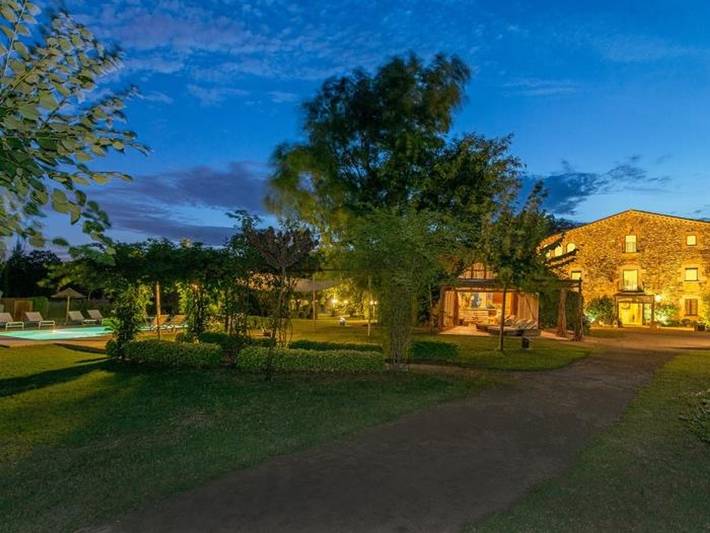 Chalet para 22 personas, con Jacuzzi además de Terraza y Jardín en Provincia de Gerona - 3