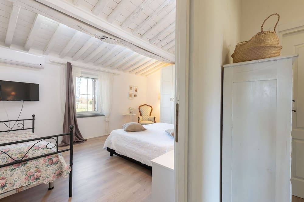 Il Mondanespole by Interhome in Scarlino, Province de Grosseto