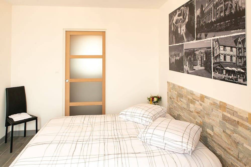 Apartamento entero, Apart./ Dúplex Ideal 4 Adultos + 2 Niños. 2/16 años + Cama Bebé in Lignières, Saint-Amand-Montrond