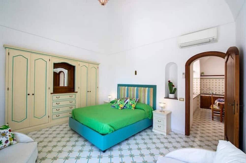 Entire apartment, Casa Leucosia, Positano center in Positano, Sorrento Coast