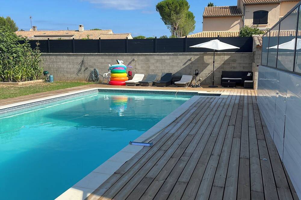 Entire apartment, 2-room luxury apartment in Juvignac, Côte d'Améthyste