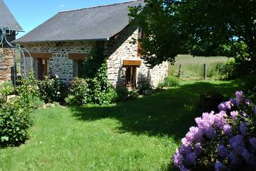 Gîte pour 4 personnes, avec terrasse et jardin en Corrèze