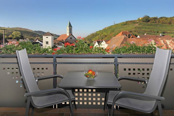 Apartamento inteiro, Apartamento 'A' com Vista Montanha, Varanda e Wi-Fi in Vogtsburg - Schelingen, Vogtsburg