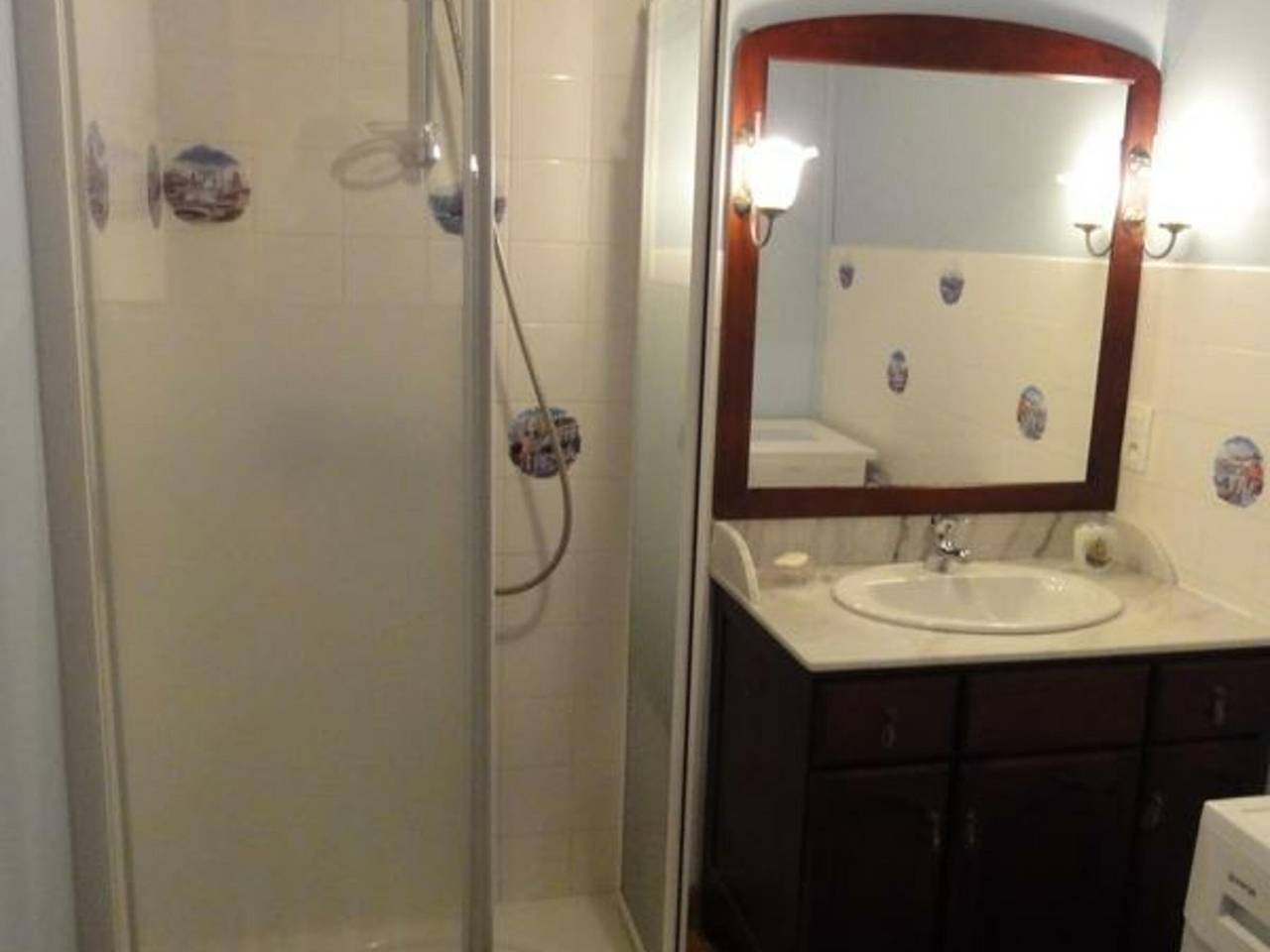 Charmante Maison Normande, 2 Chambres, Grand Jardin, Proche Plages et Rivière, Animaux Acceptés in Heugueville-sur-Sienne, Région de Coutances