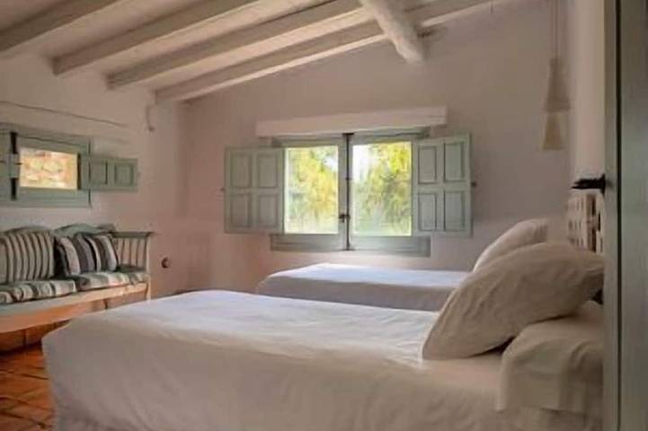 Cabaña para 8 personas, con piscina y jardín en Candeleda