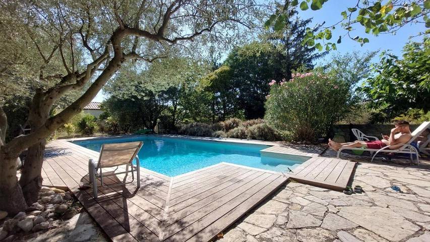 Gîte pour 4 personnes, avec vue ainsi que jardin et piscine, animaux acceptés à Le Pouget - 2