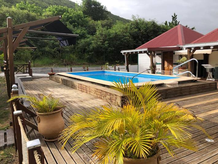 Chalet pour 3 personnes, avec piscine et jardin