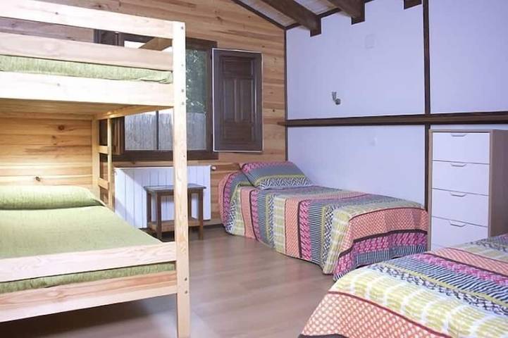 Maison en bois pour 12 personnes avec piscine in Villanueva de la Fuente, La Mancha