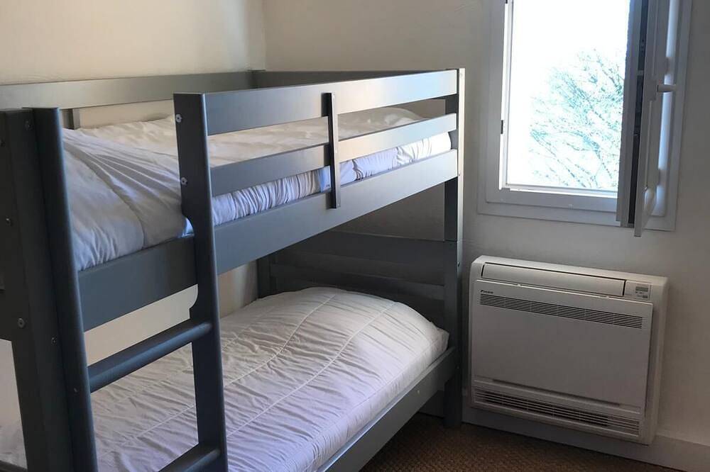 Lovely house, only 3 minutes from the village of Callas in Callas, Draguignan region