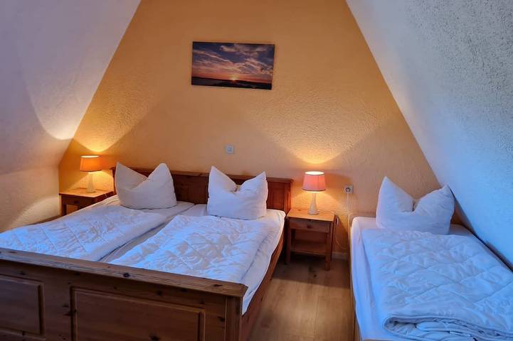 Cottage für 3 Personen, mit Garten und Balkon in Middelhagen - 2