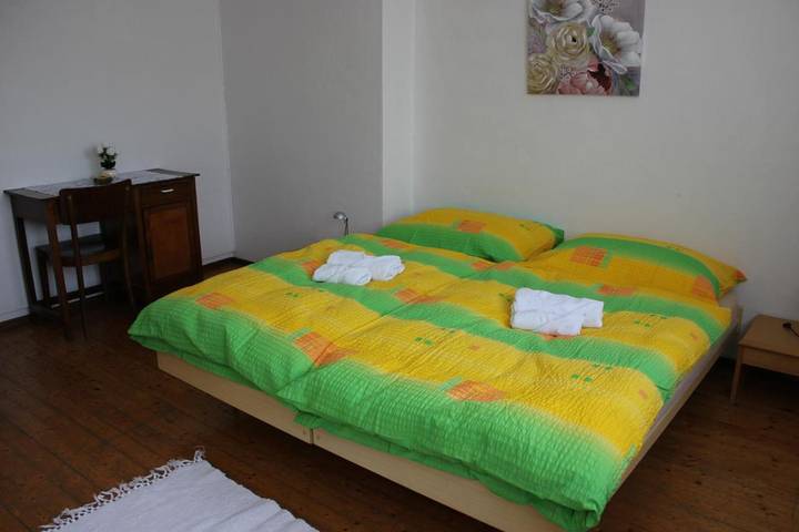 B&b voor 3 personen, with terras and uitzicht as well as tuin in Zwitserland