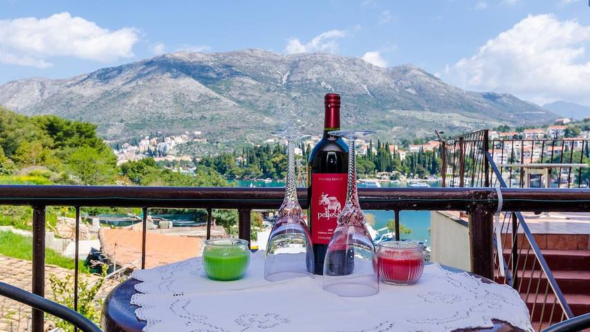 Holiday letting for 3 people, with balcony in Cavtat