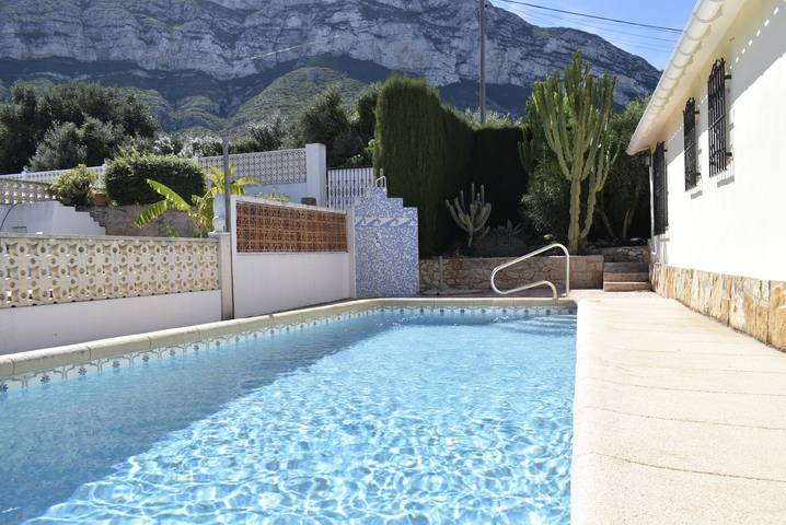 Villa pour 6 personnes, avec Terrasse et Jardin à Dénia