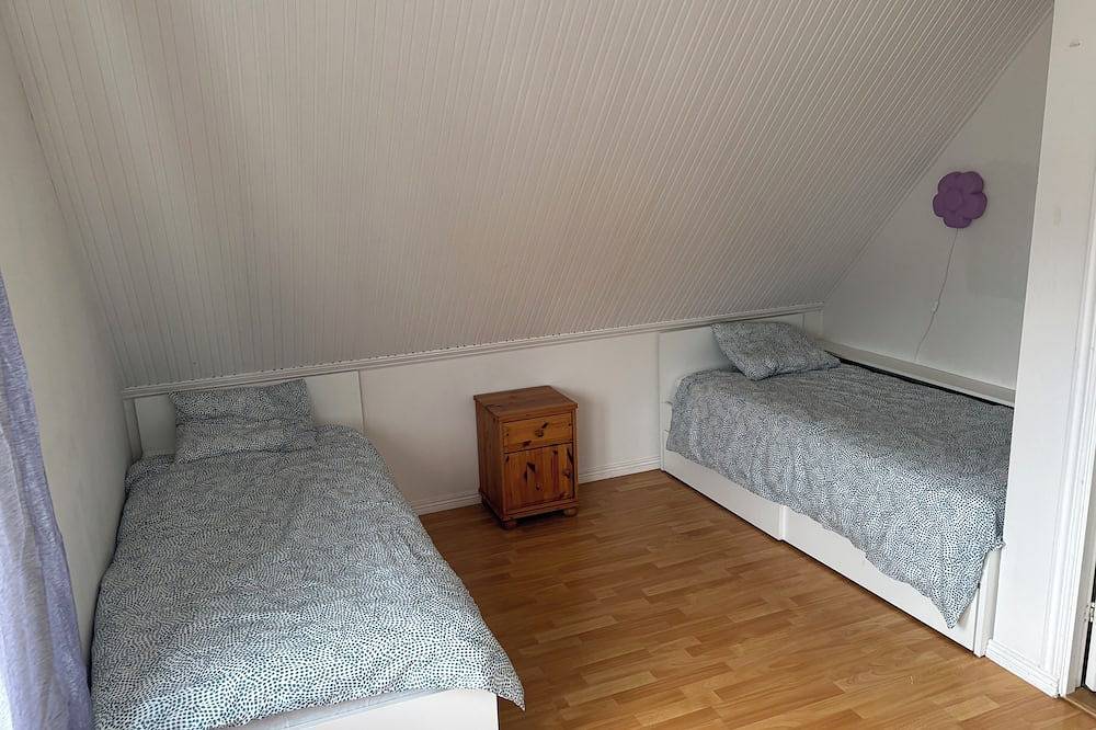 Charming 4-bedroom house with Ac in Skåne län in Astorp, Skane