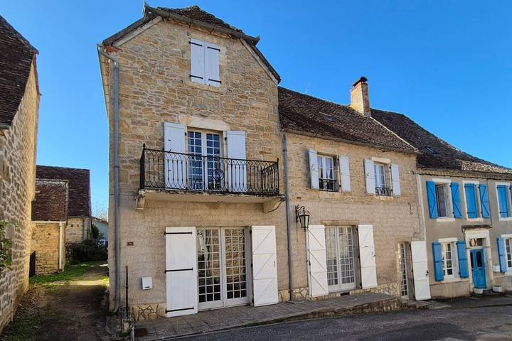 Location de vacances pour 8 personnes, avec Terrasse et Jardin à Miers